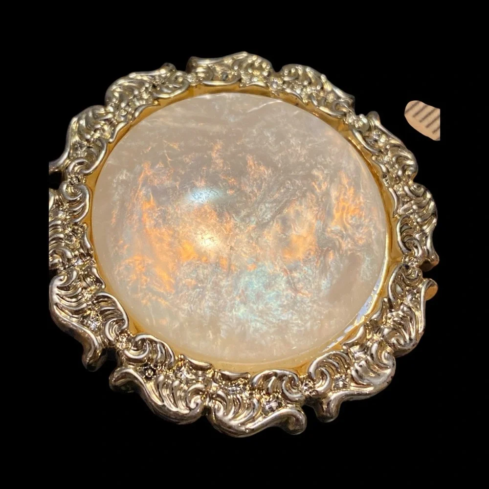 Vintage Mother-of-Pearl Style Clip-On Earrings Gold Ornate Frame - Picture 2 of 3